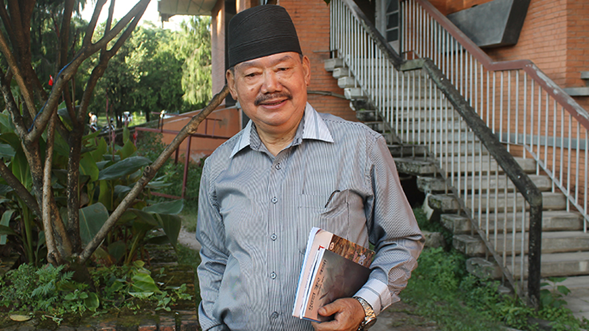 साहित्यकार रसिक ‘सासंक पुरस्कार’बाट सम्मानित